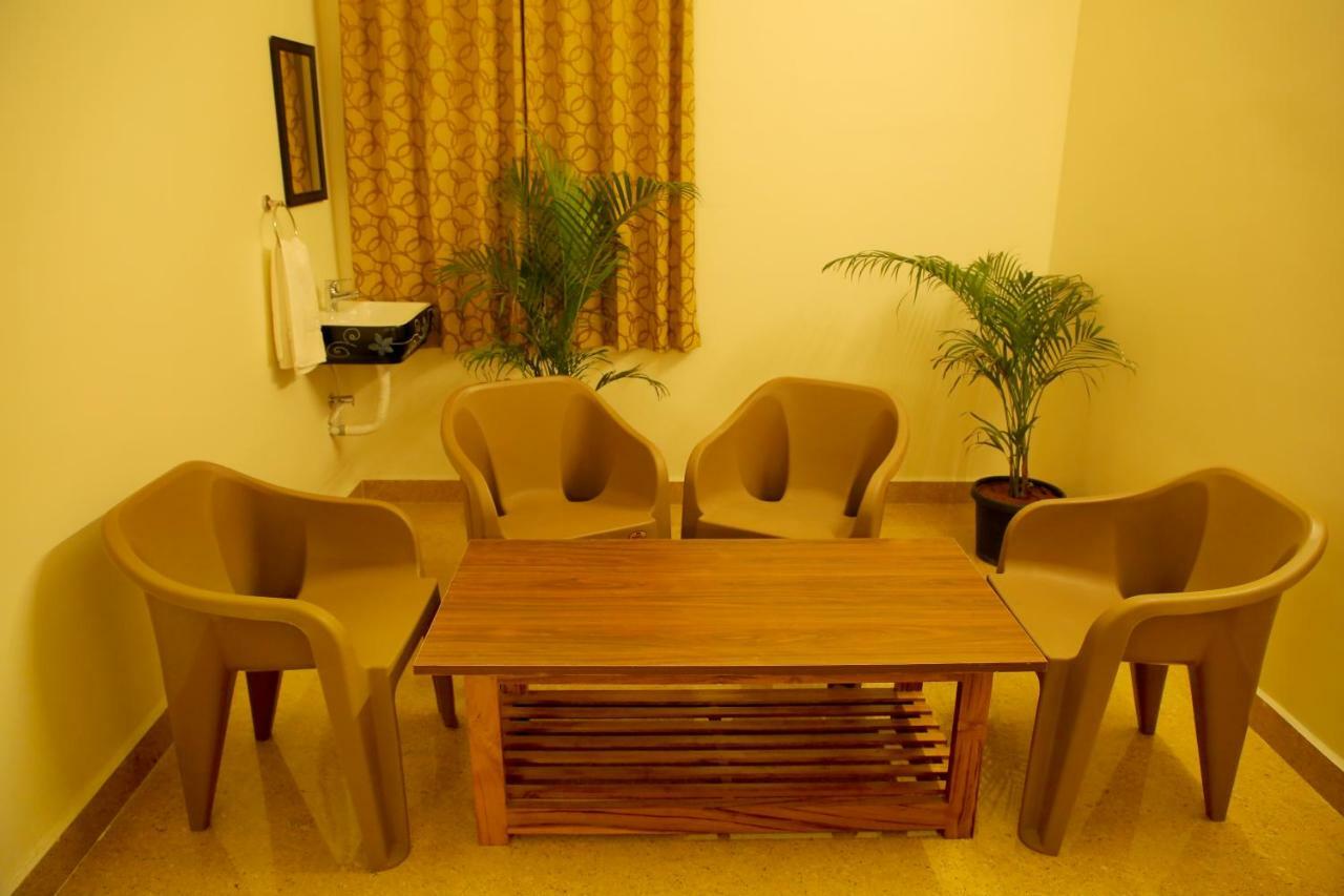 Bhavana Homestay 蒂鲁帕蒂 外观 照片